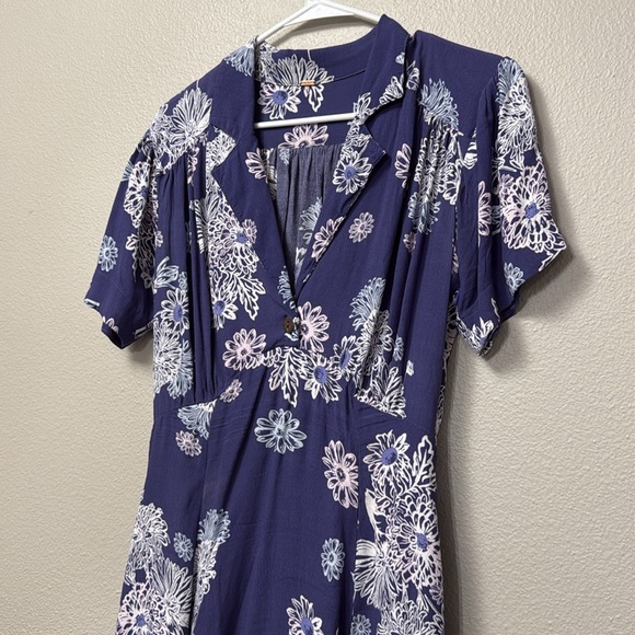 Free People Blue Hawaii Washed Blue Floral Print Short Sleeve Mini Dress - Picture 4 of 16